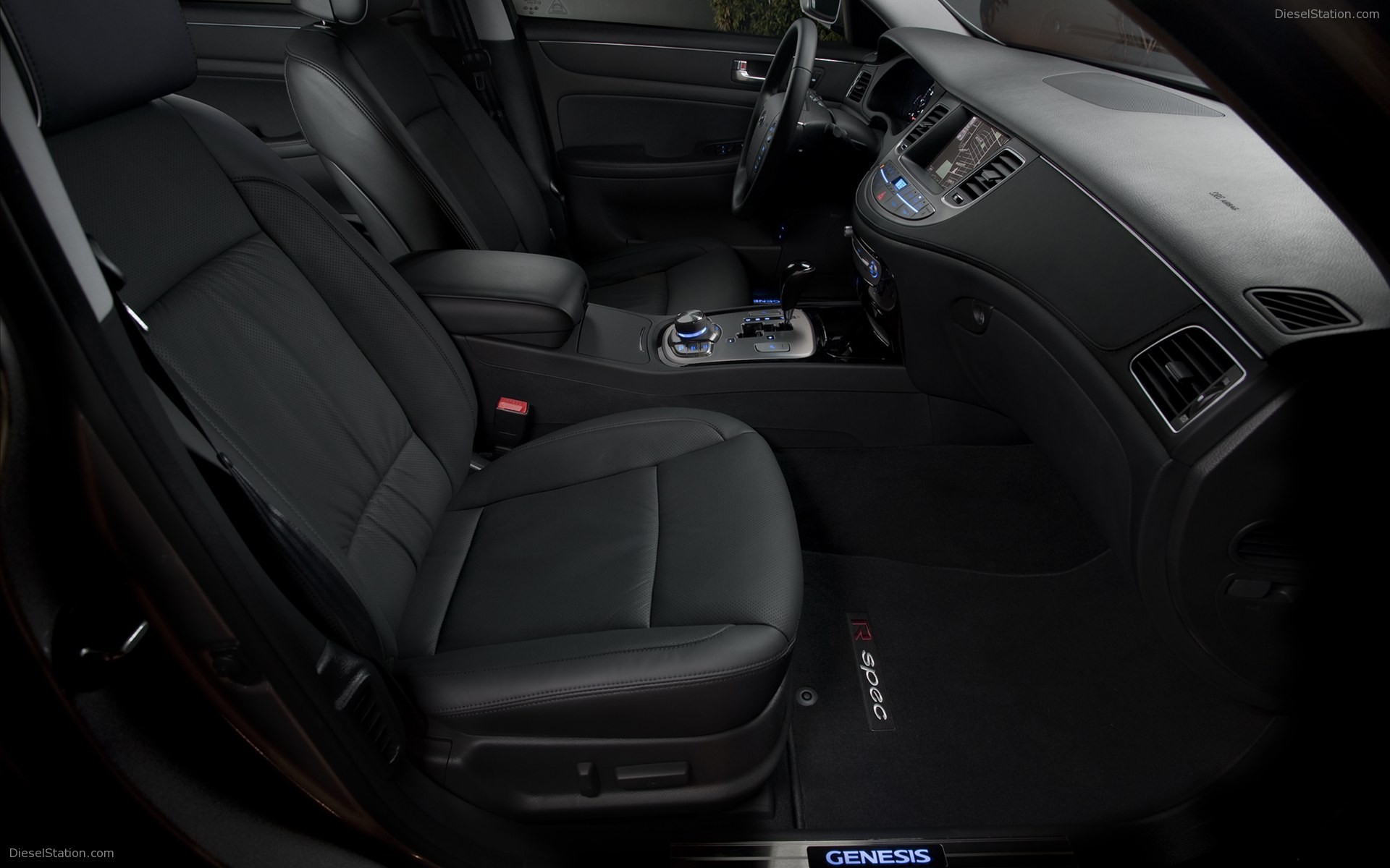 Hyundai Genesis 2012