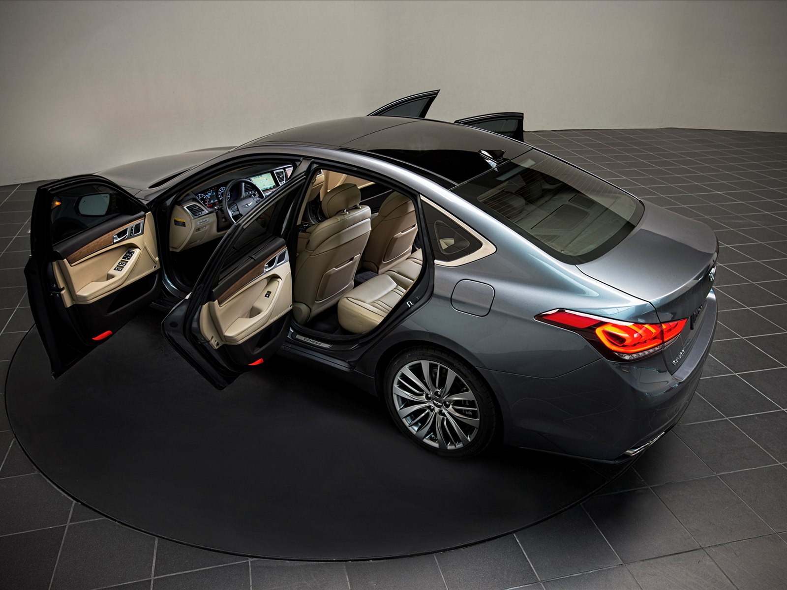 Hyundai Genesis 2015