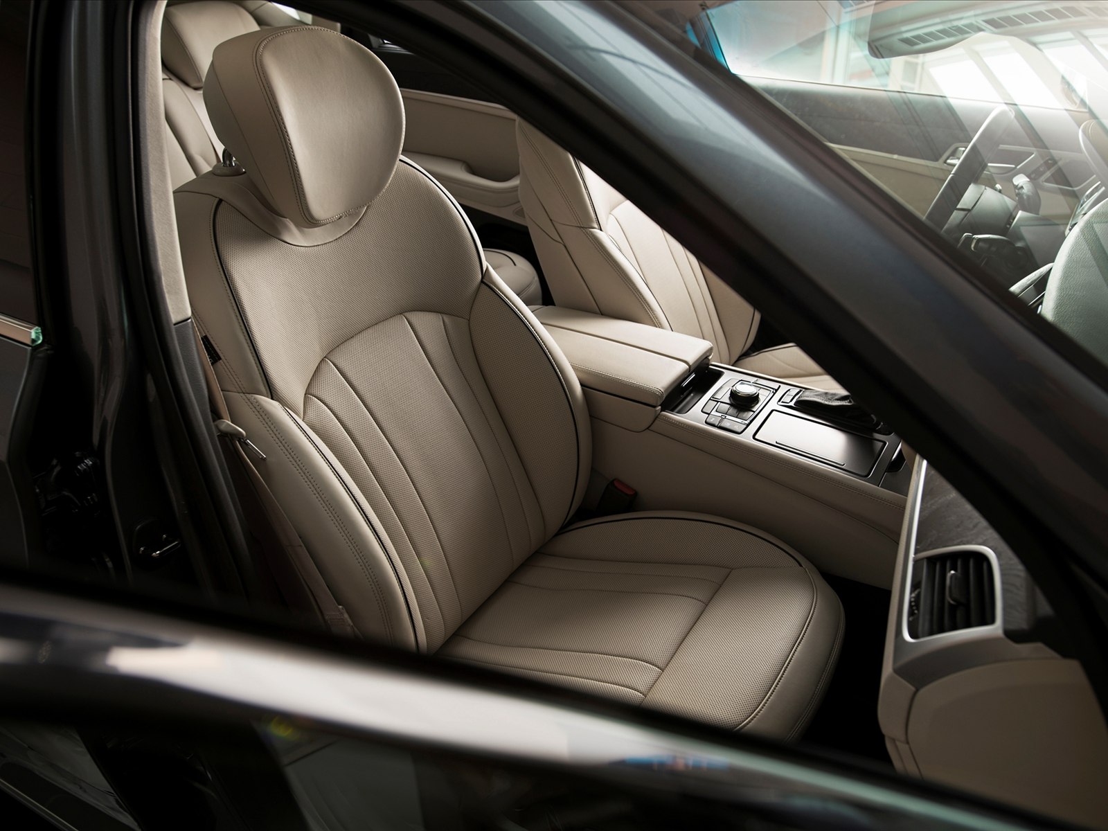 Hyundai Genesis 2015