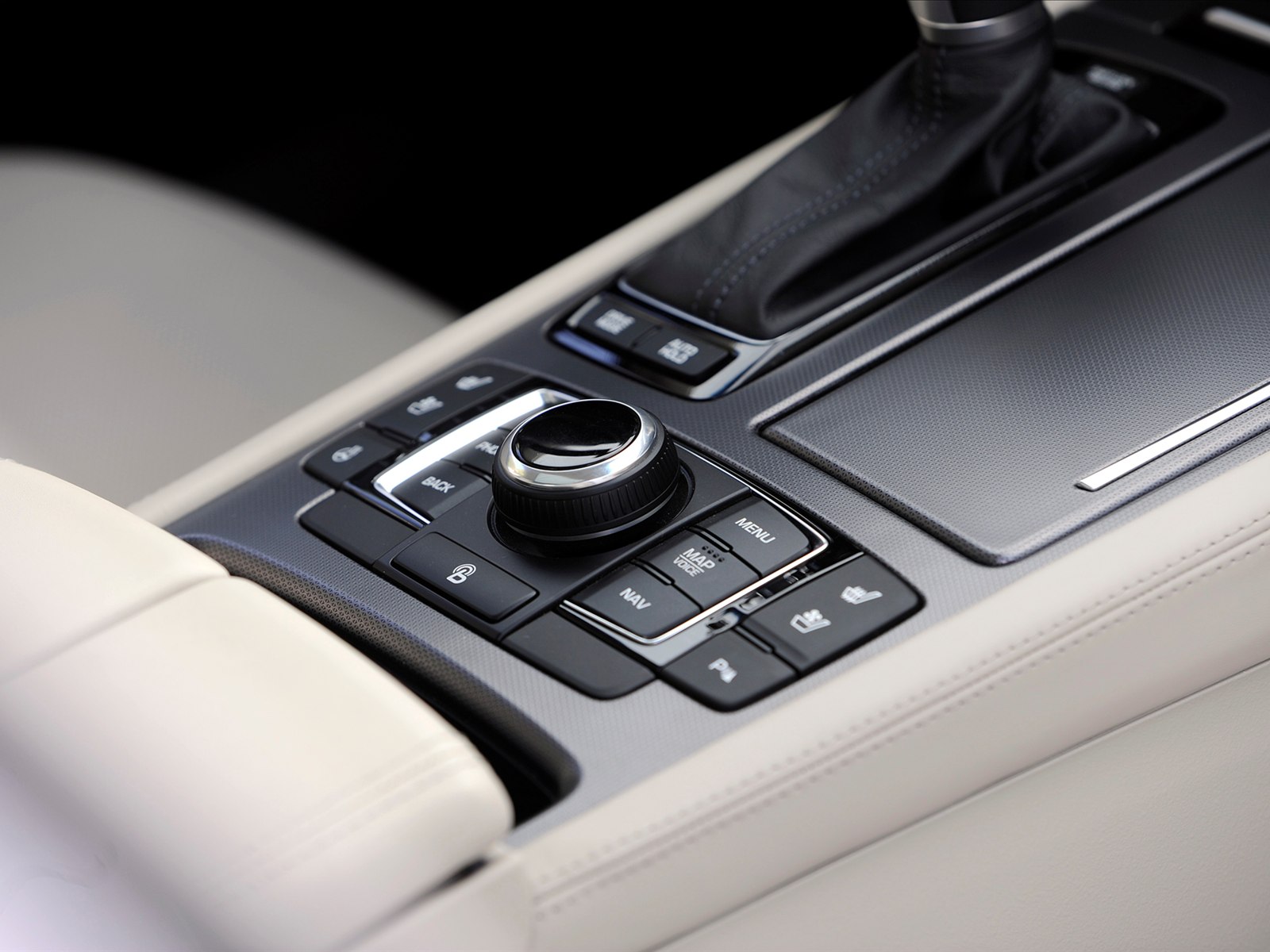 Hyundai Genesis 2015