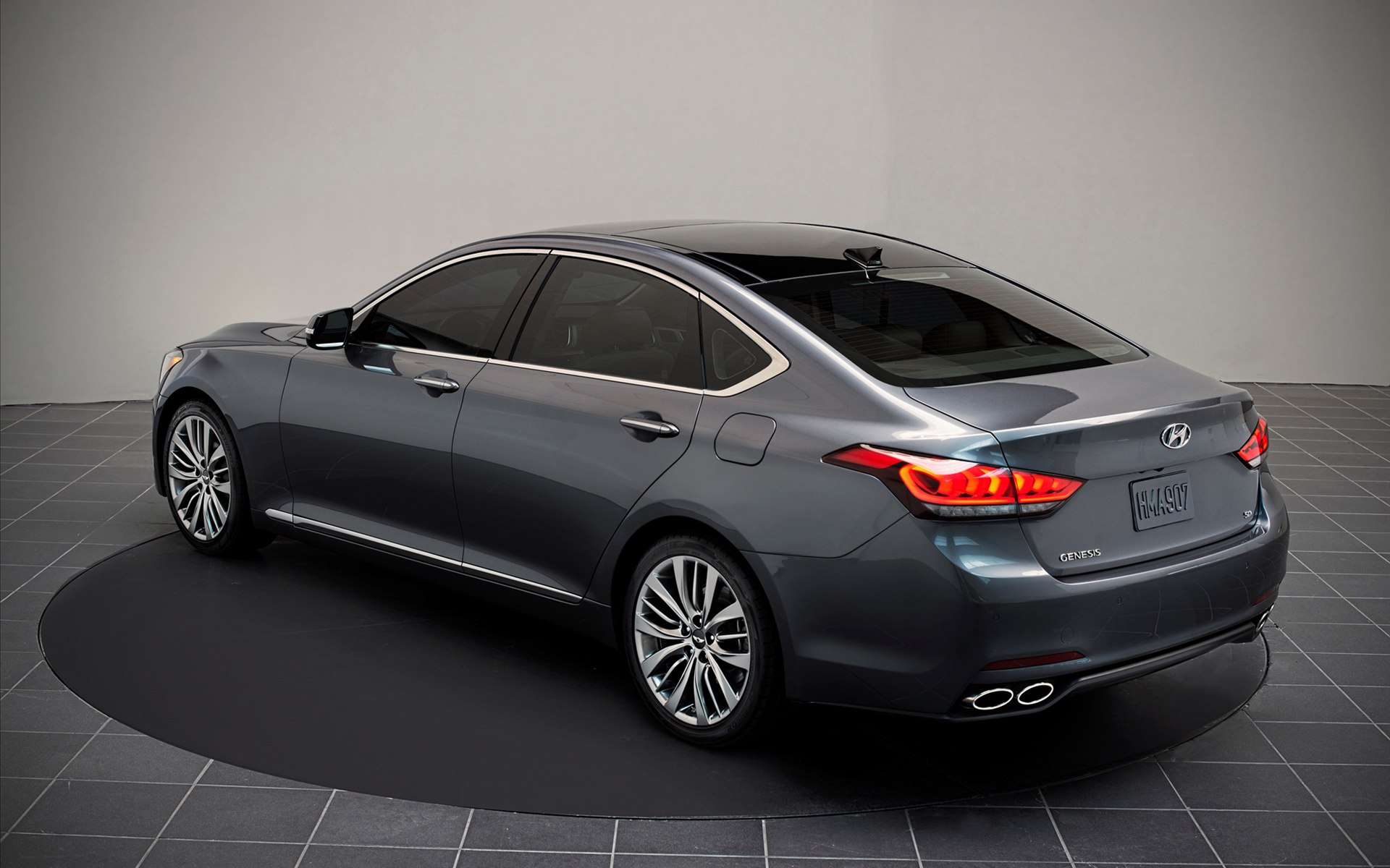 Hyundai Genesis 2015