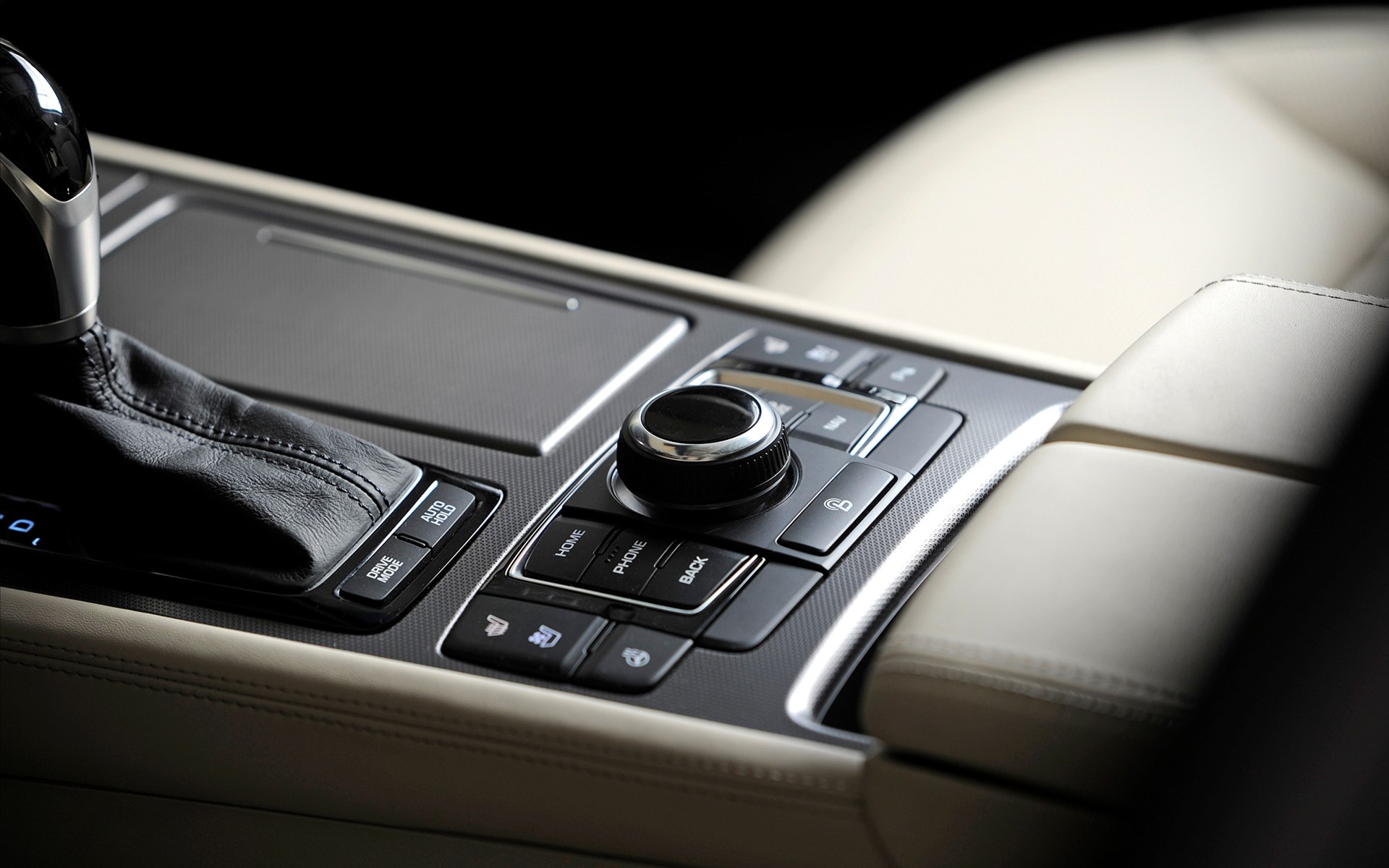 Hyundai Genesis 2015
