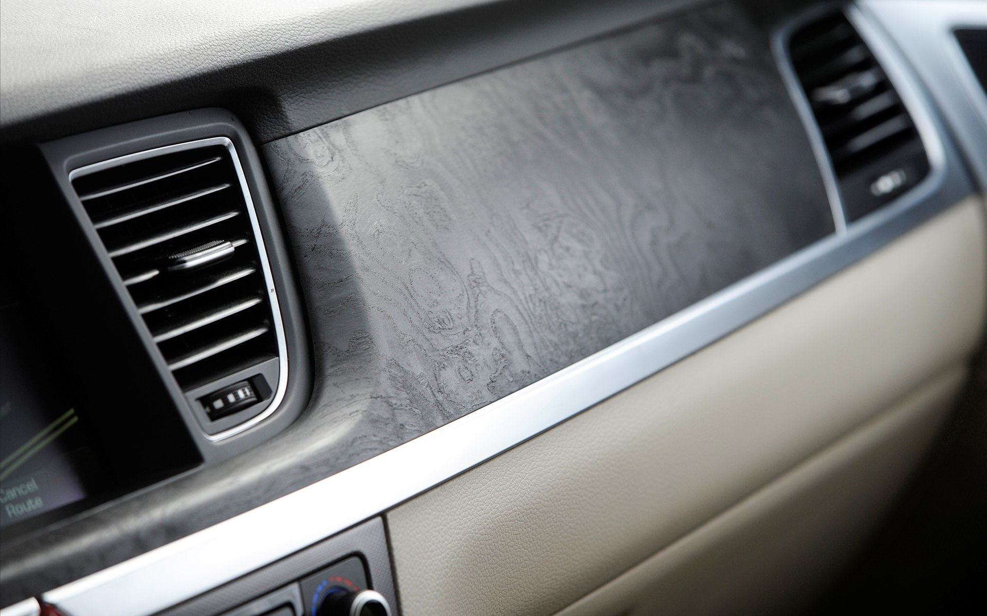 Hyundai Genesis 2015