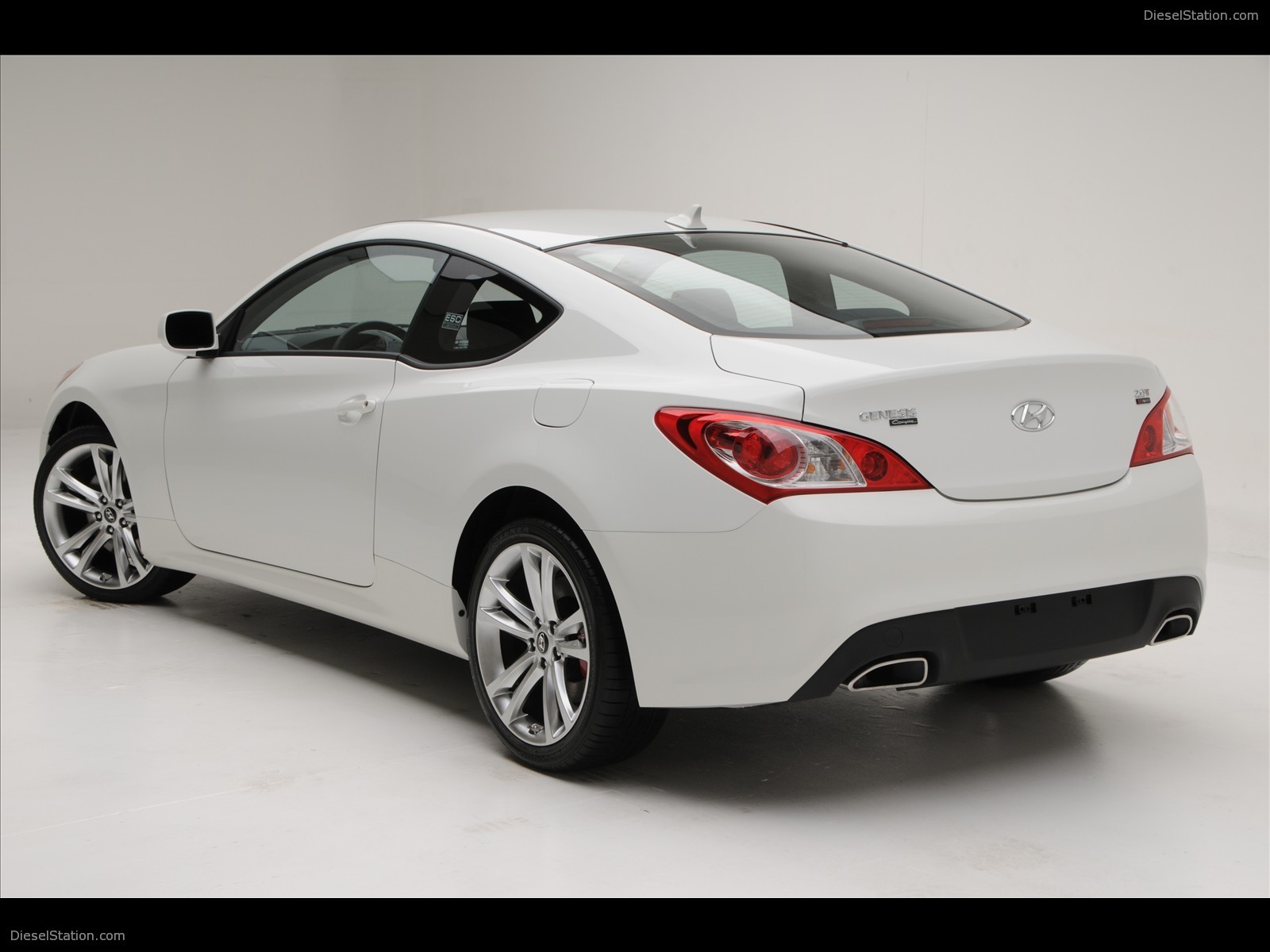 Hyundai Genesis Coupe R-Spec