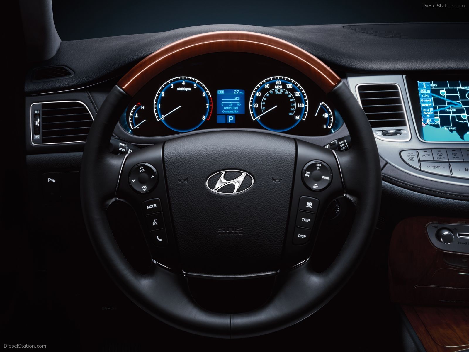 Hyundai Genesis Sedan Pictures