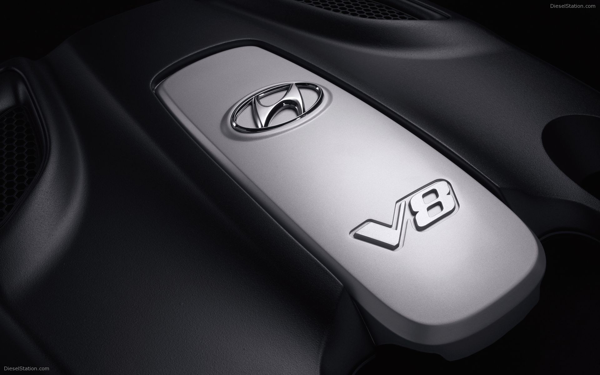 Hyundai Genesis Sedan Pictures