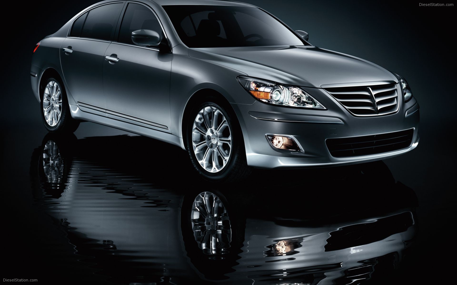 Hyundai Genesis Sedan Pictures