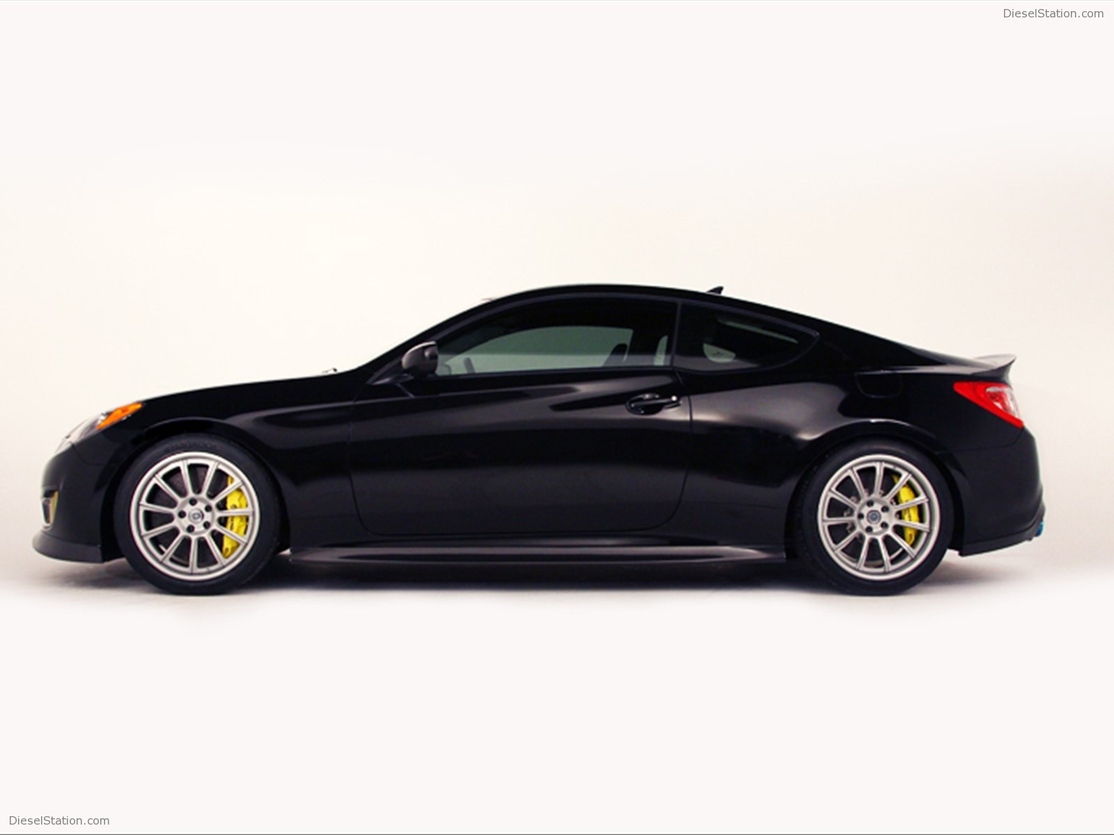 Hyundai RMR RM500 Genesis Coupe 2012
