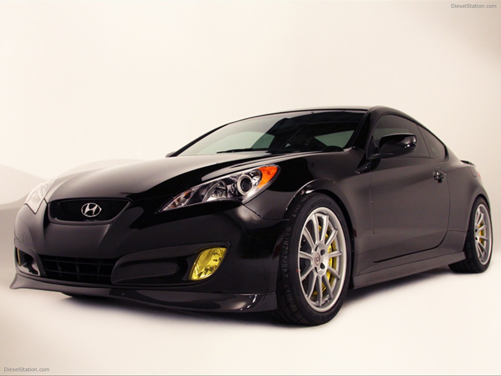 Hyundai RMR RM500 Genesis Coupe 2012