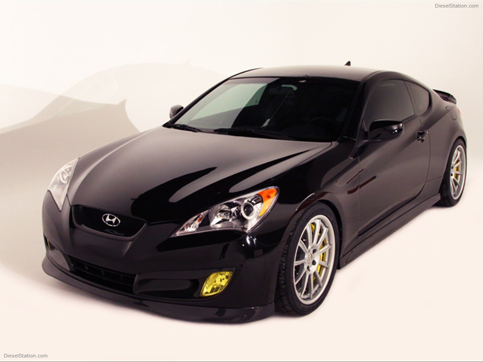 Hyundai RMR RM500 Genesis Coupe 2012