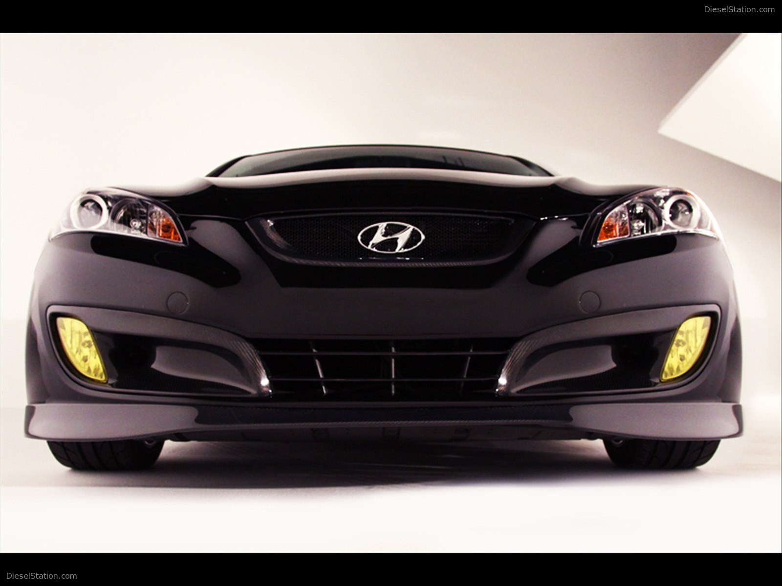 Hyundai RMR RM500 Genesis Coupe 2012