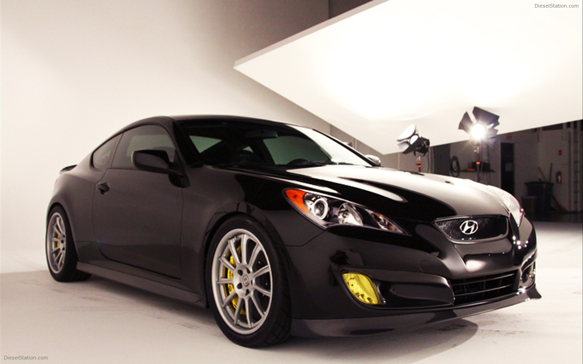 Hyundai RMR RM500 Genesis Coupe 2012