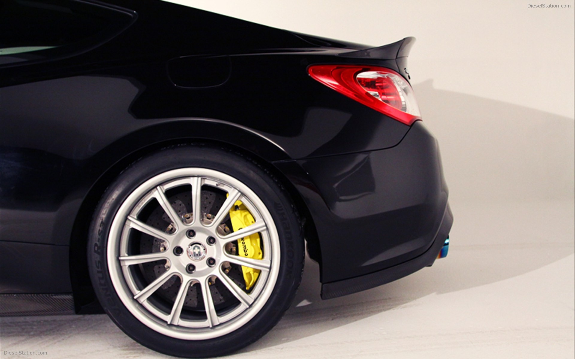 Hyundai RMR RM500 Genesis Coupe 2012