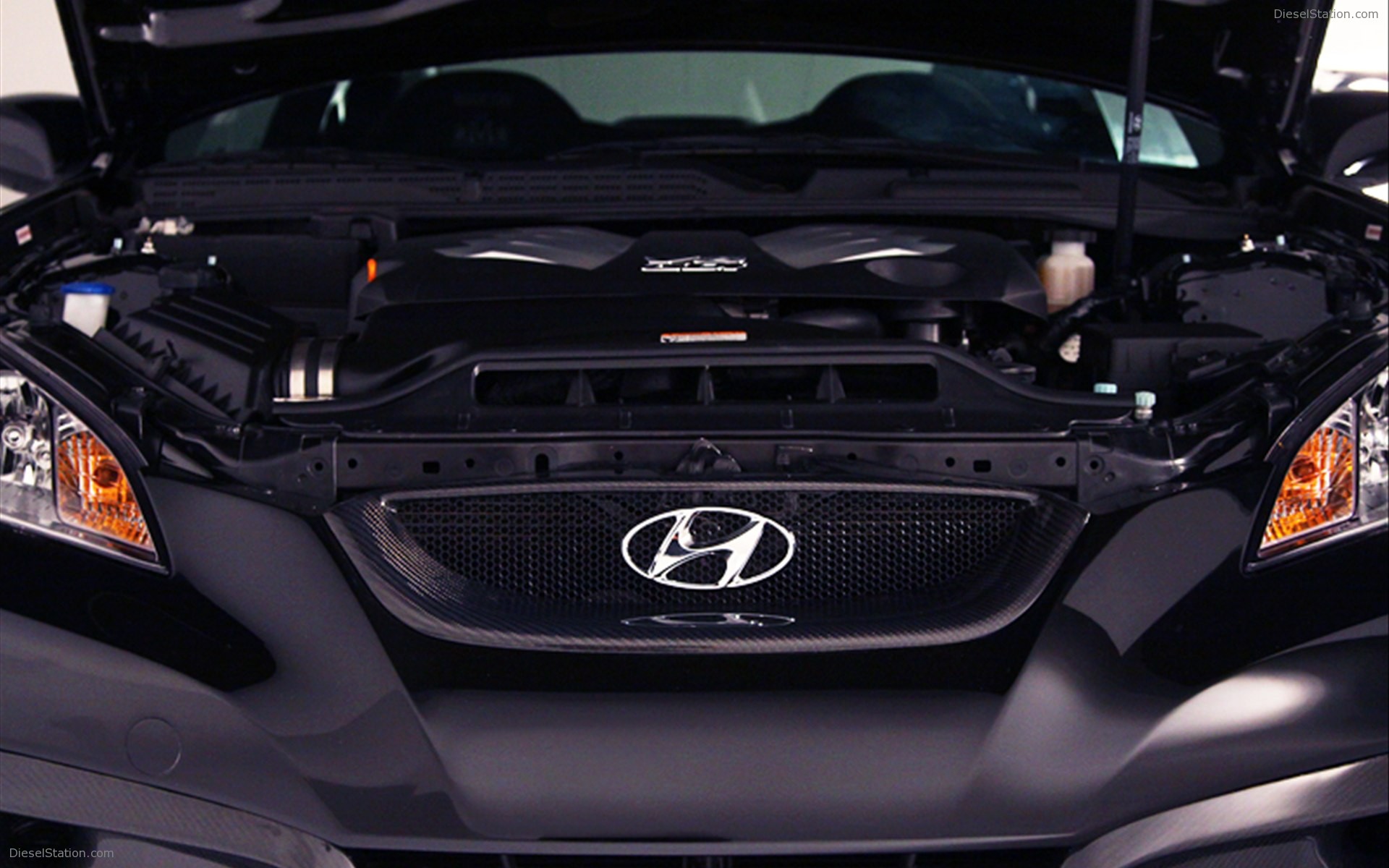 Hyundai RMR RM500 Genesis Coupe 2012
