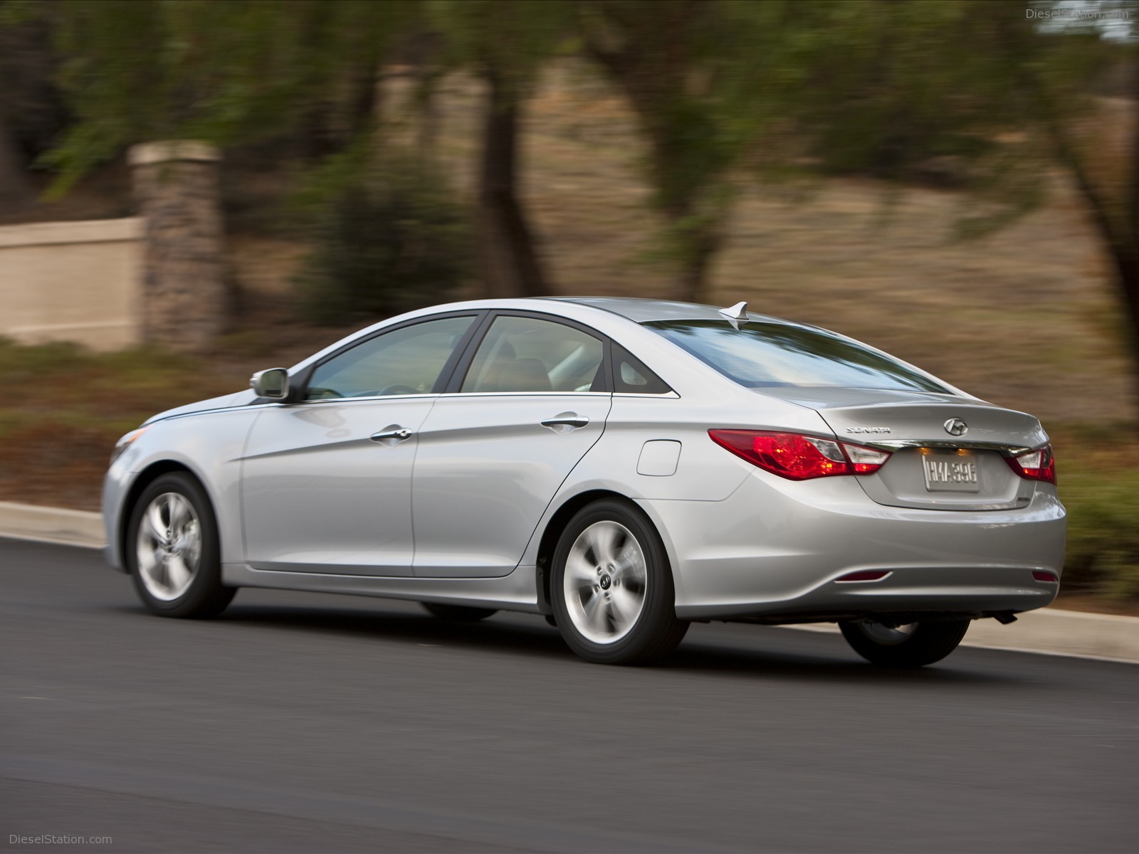 Hyundai SONATA 2011