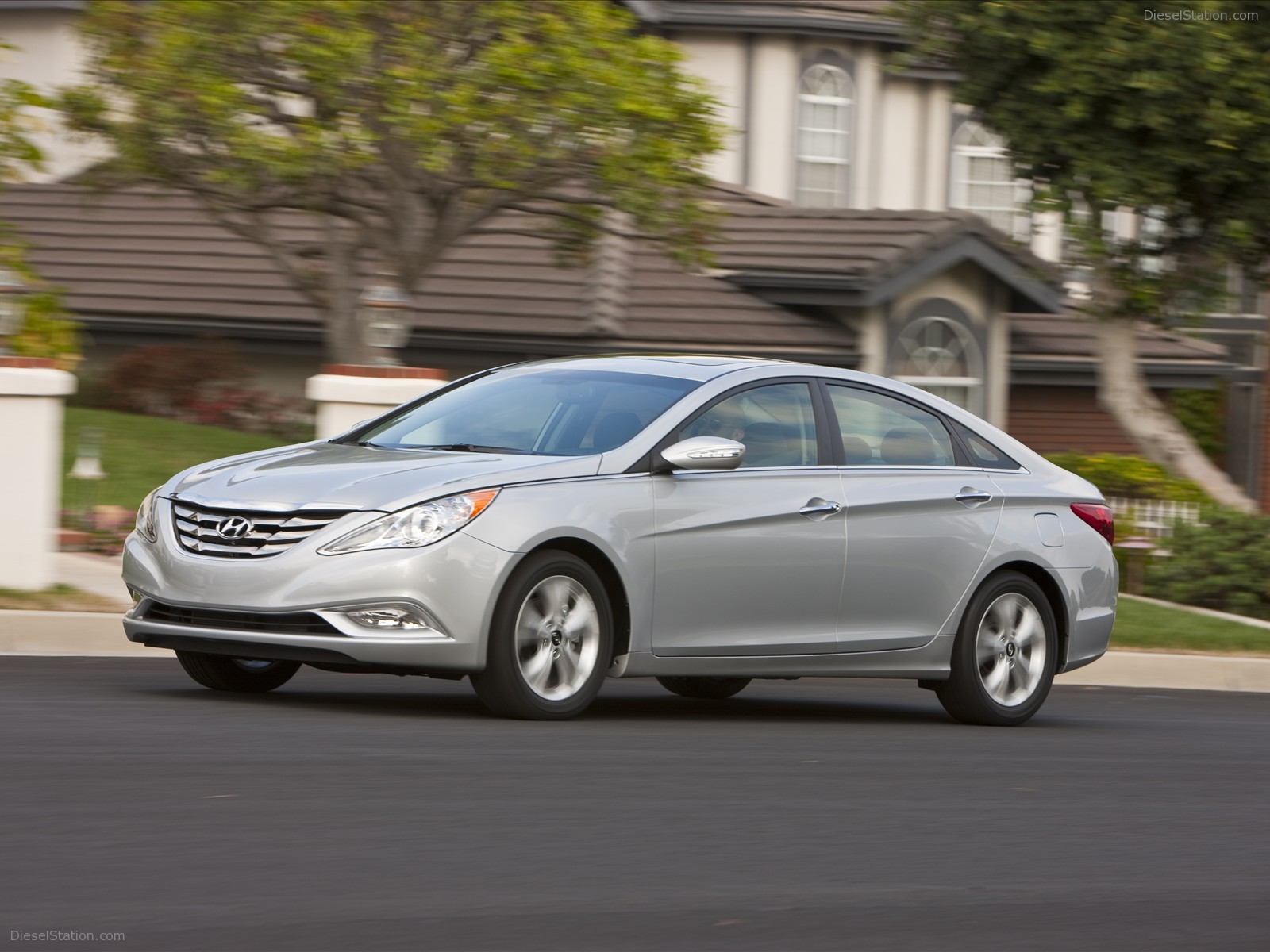 Hyundai SONATA 2011