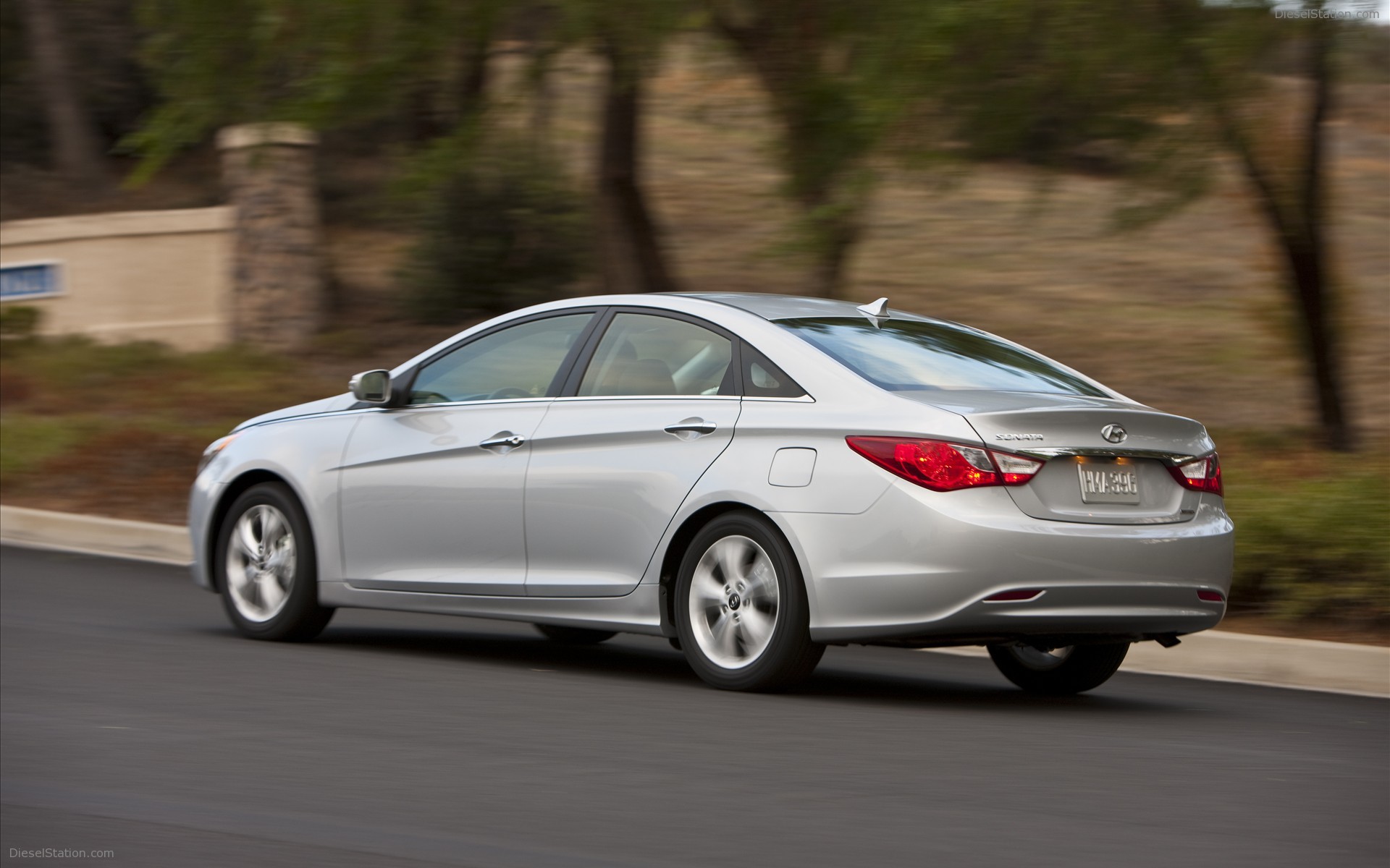 Hyundai SONATA 2011