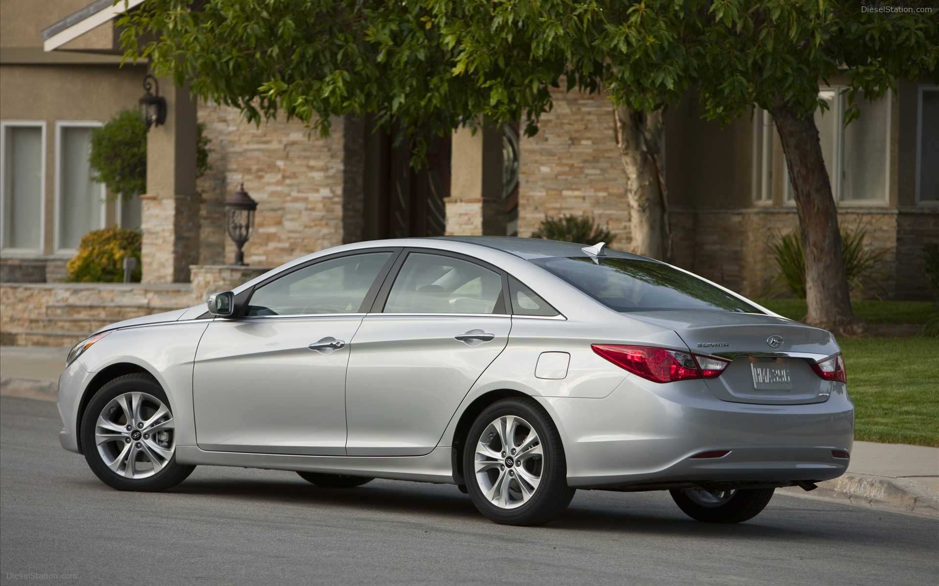 Hyundai SONATA 2011