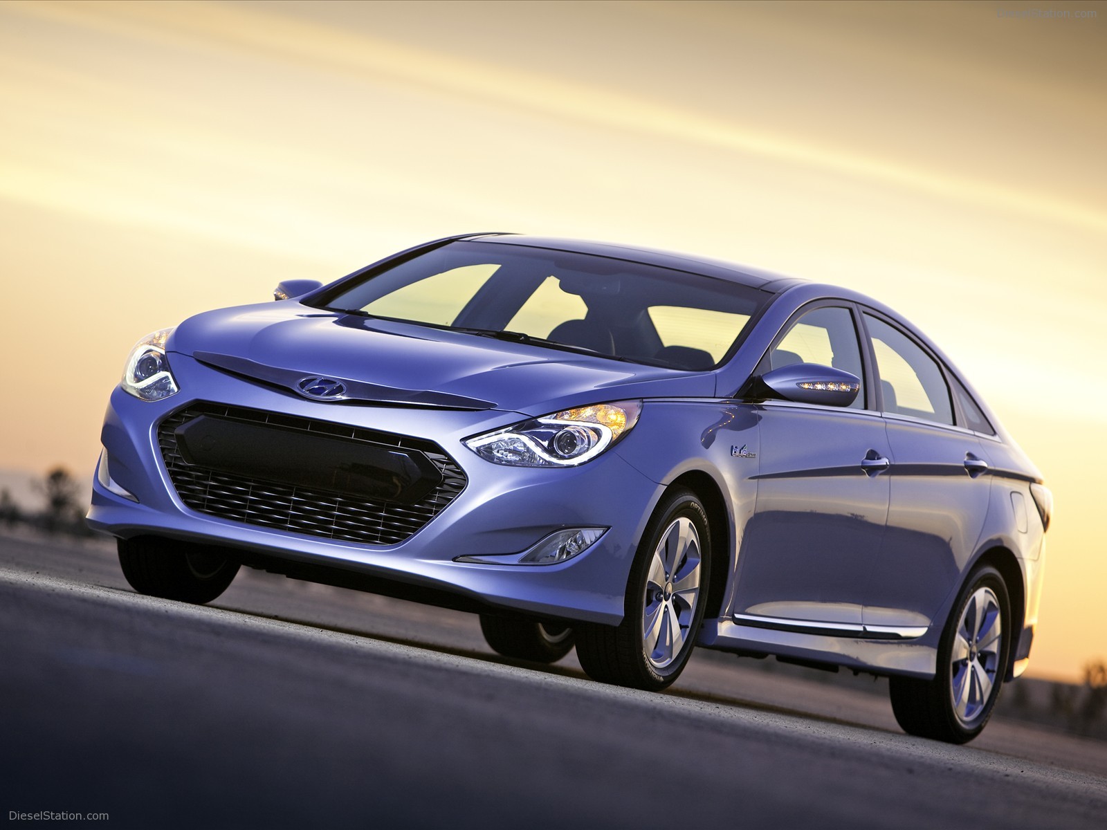 Hyundai Sonata Hybrid 2011