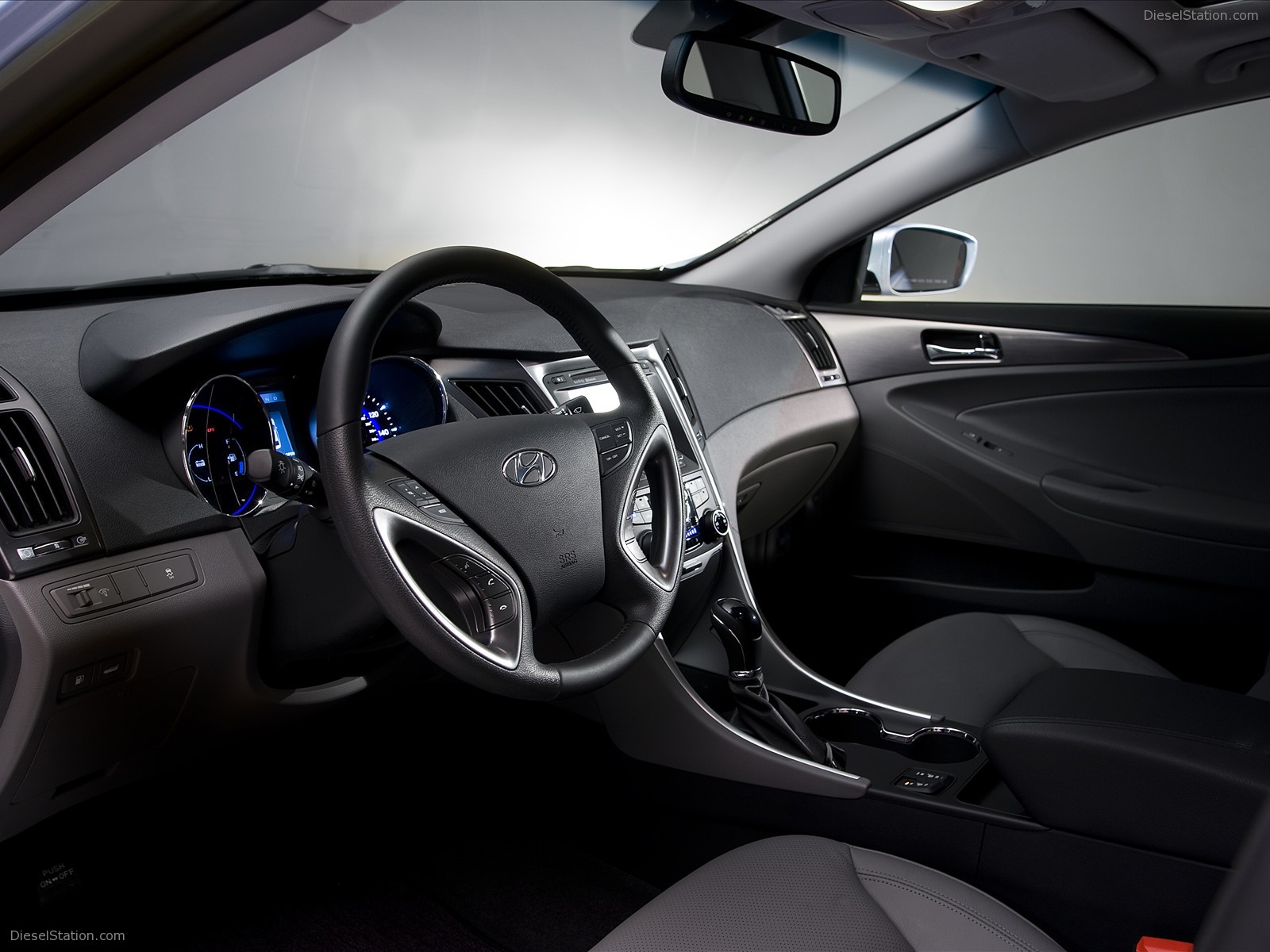 Hyundai Sonata Hybrid 2011