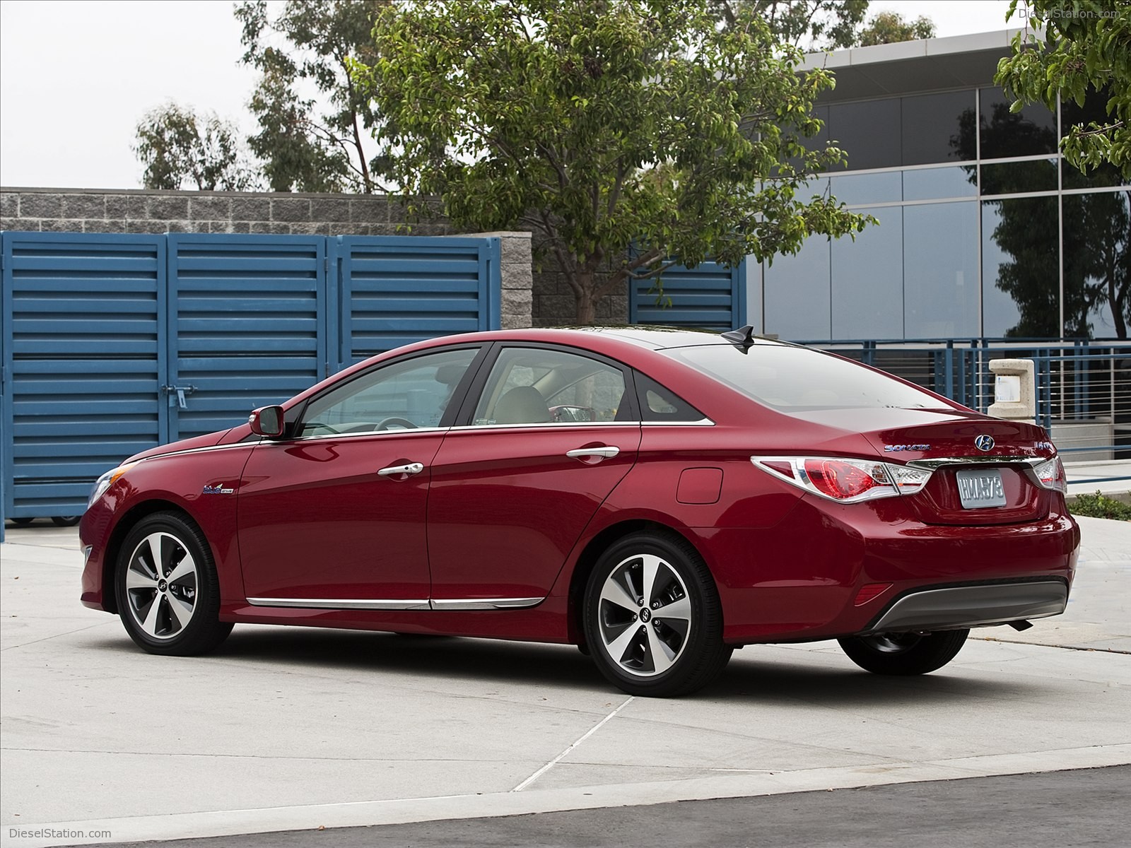 Hyundai Sonata Hybrid 2012