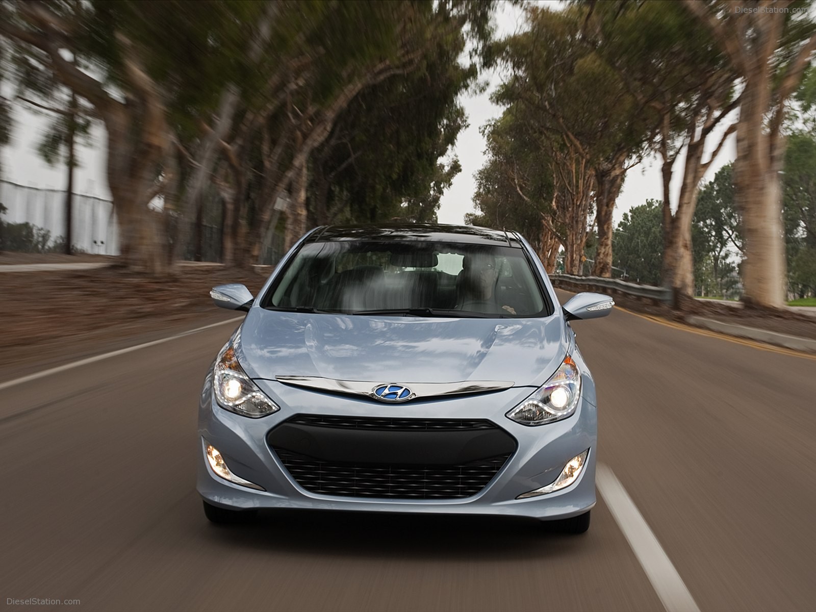 Hyundai Sonata Hybrid 2012