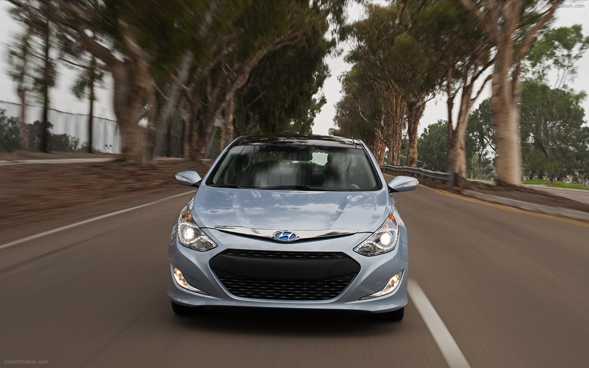 Hyundai Sonata Hybrid 2012