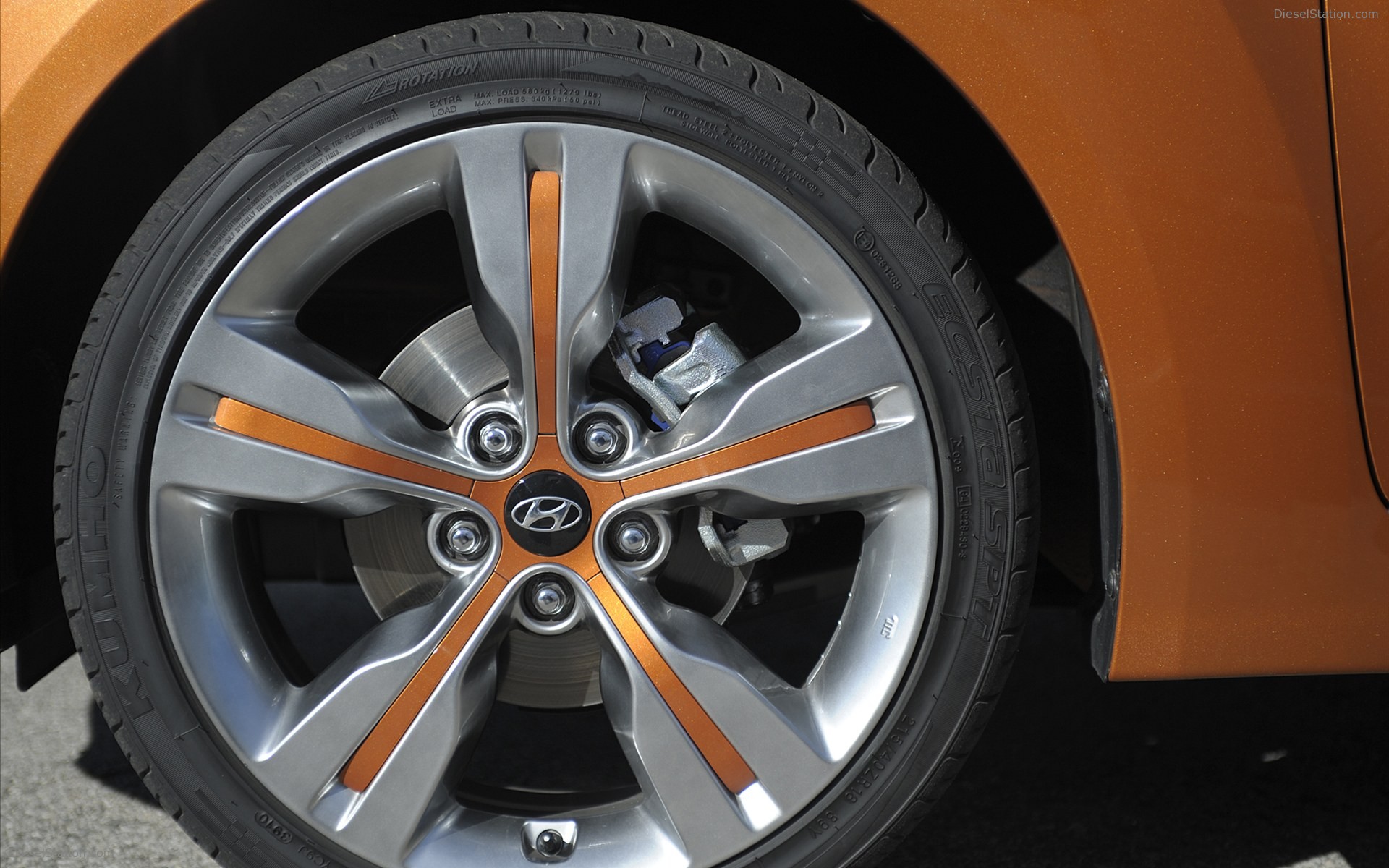 Hyundai Veloster 2012