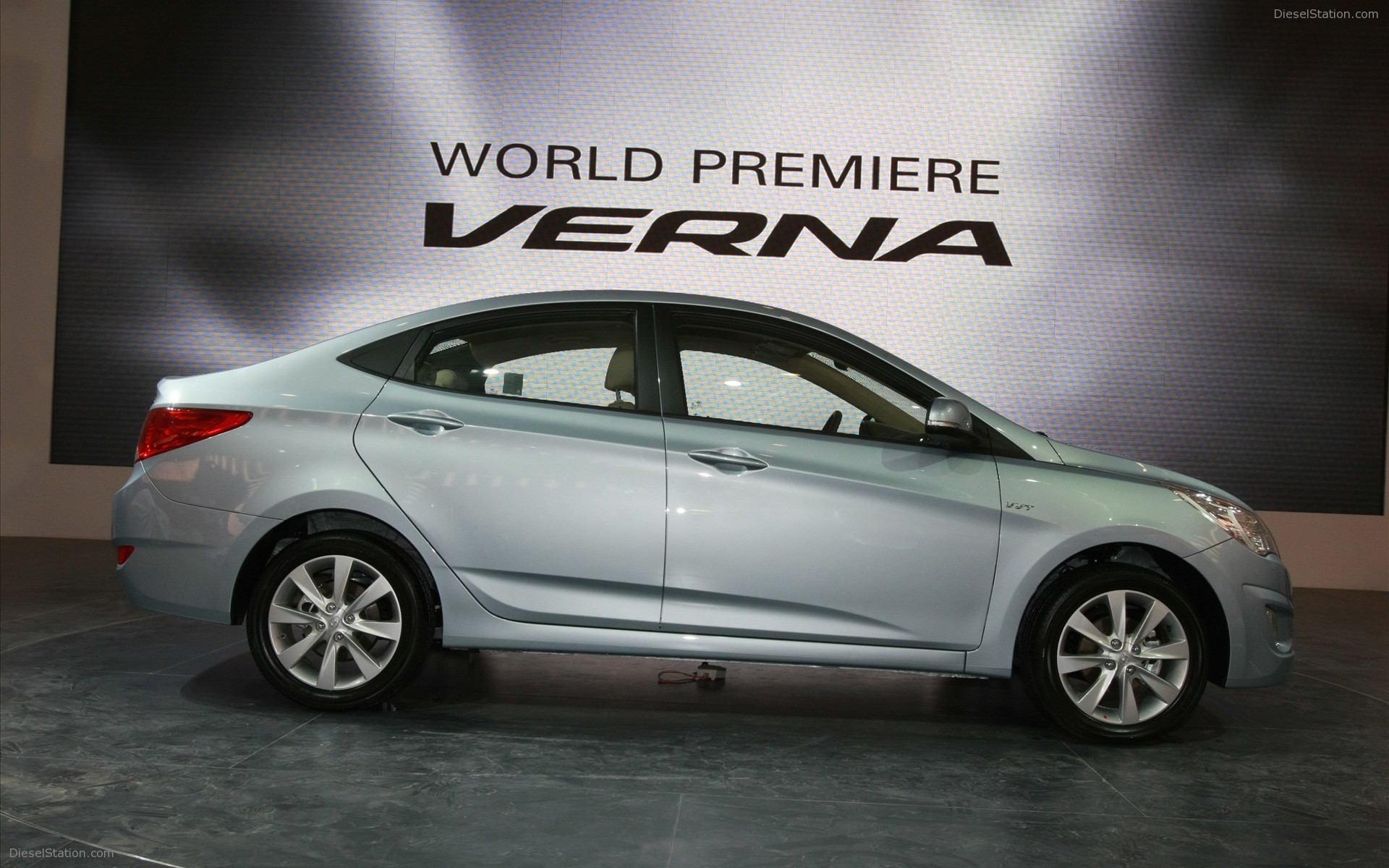 Hyundai Verna 2011