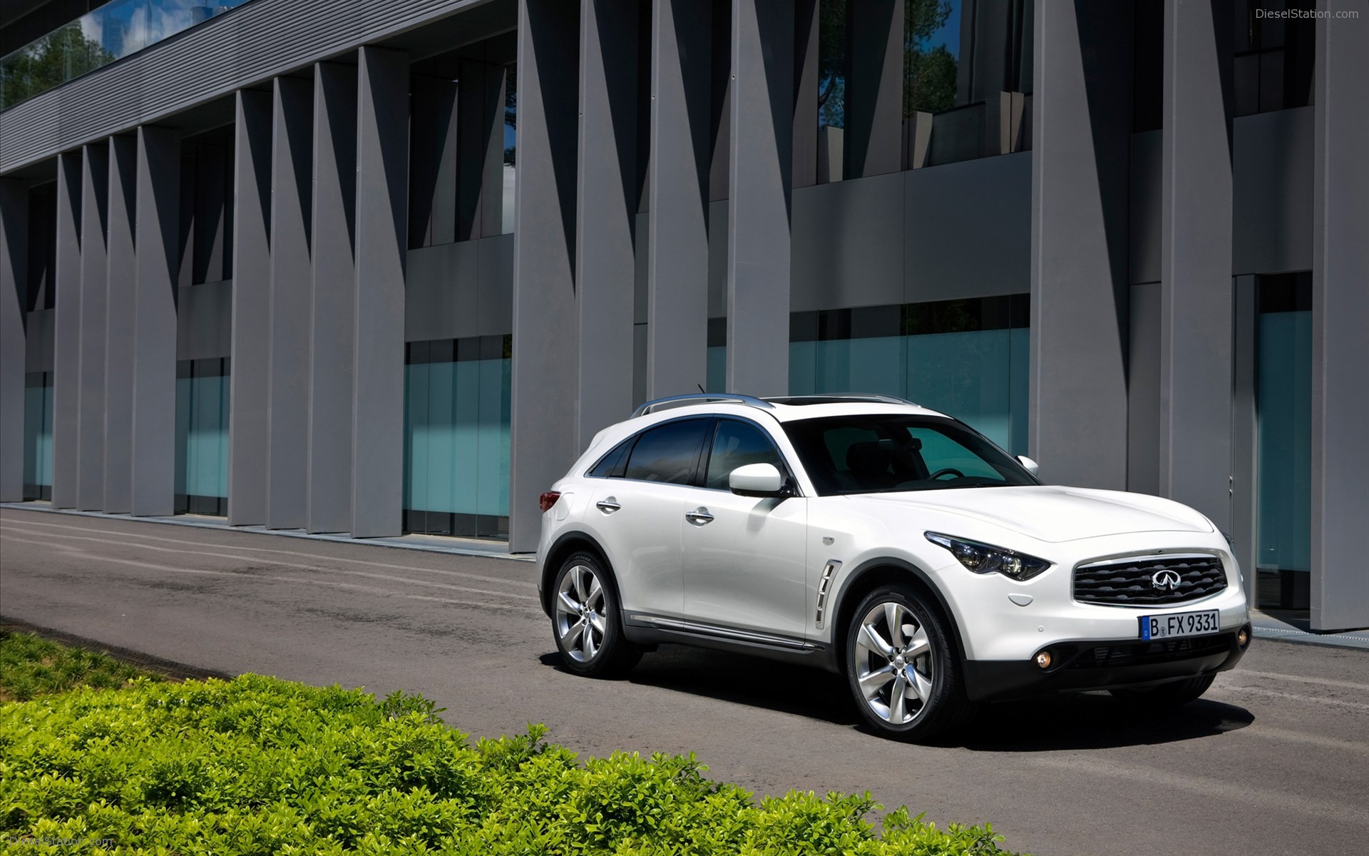 INFINITI FX 2010