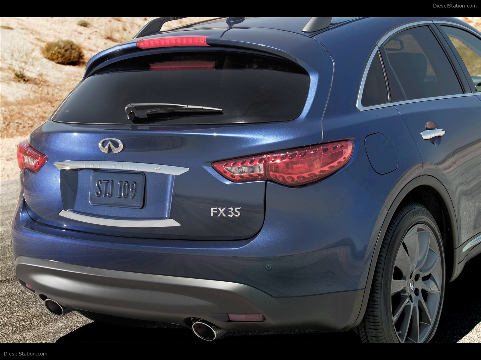 Infiniti FX35 2012