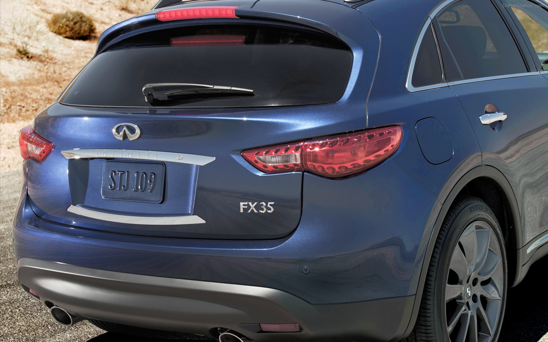 Infiniti FX35 2012