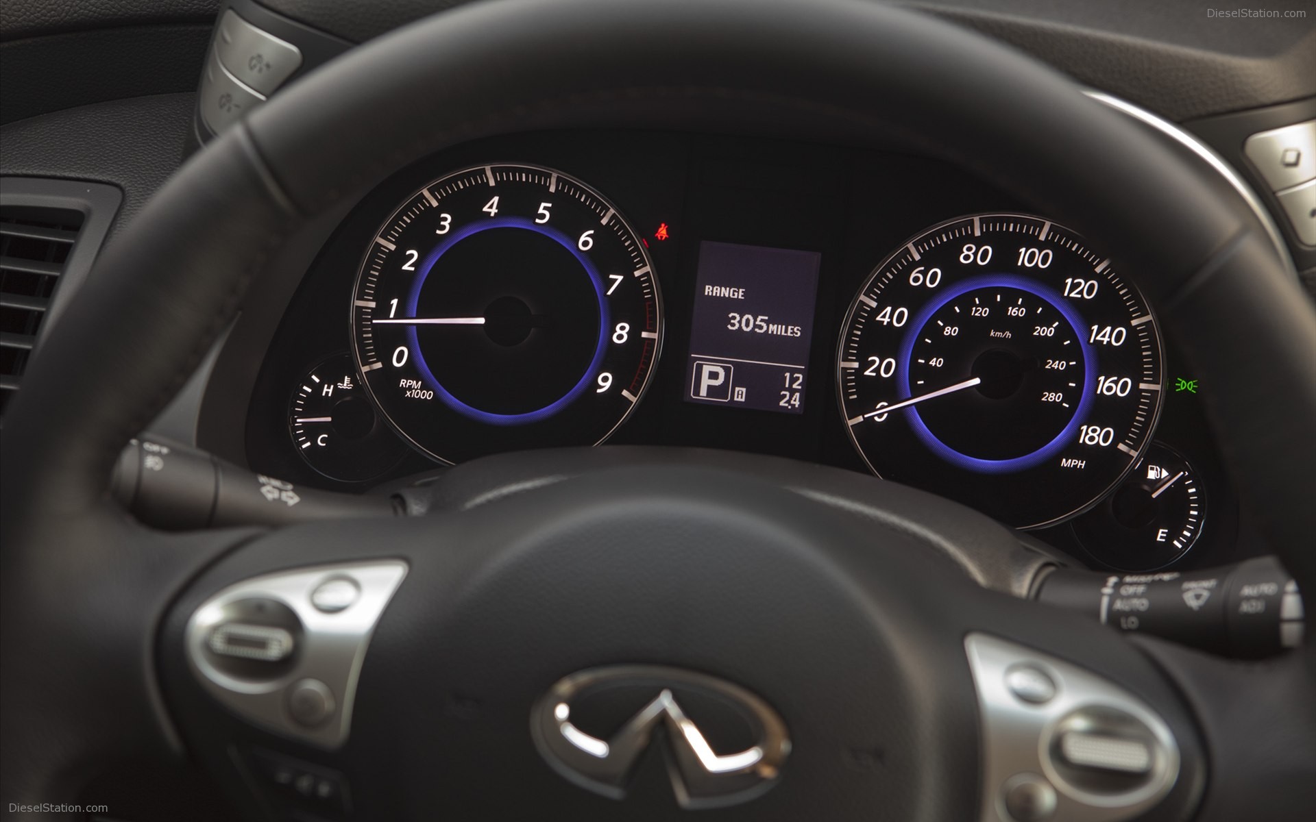 Infiniti FX35 2012