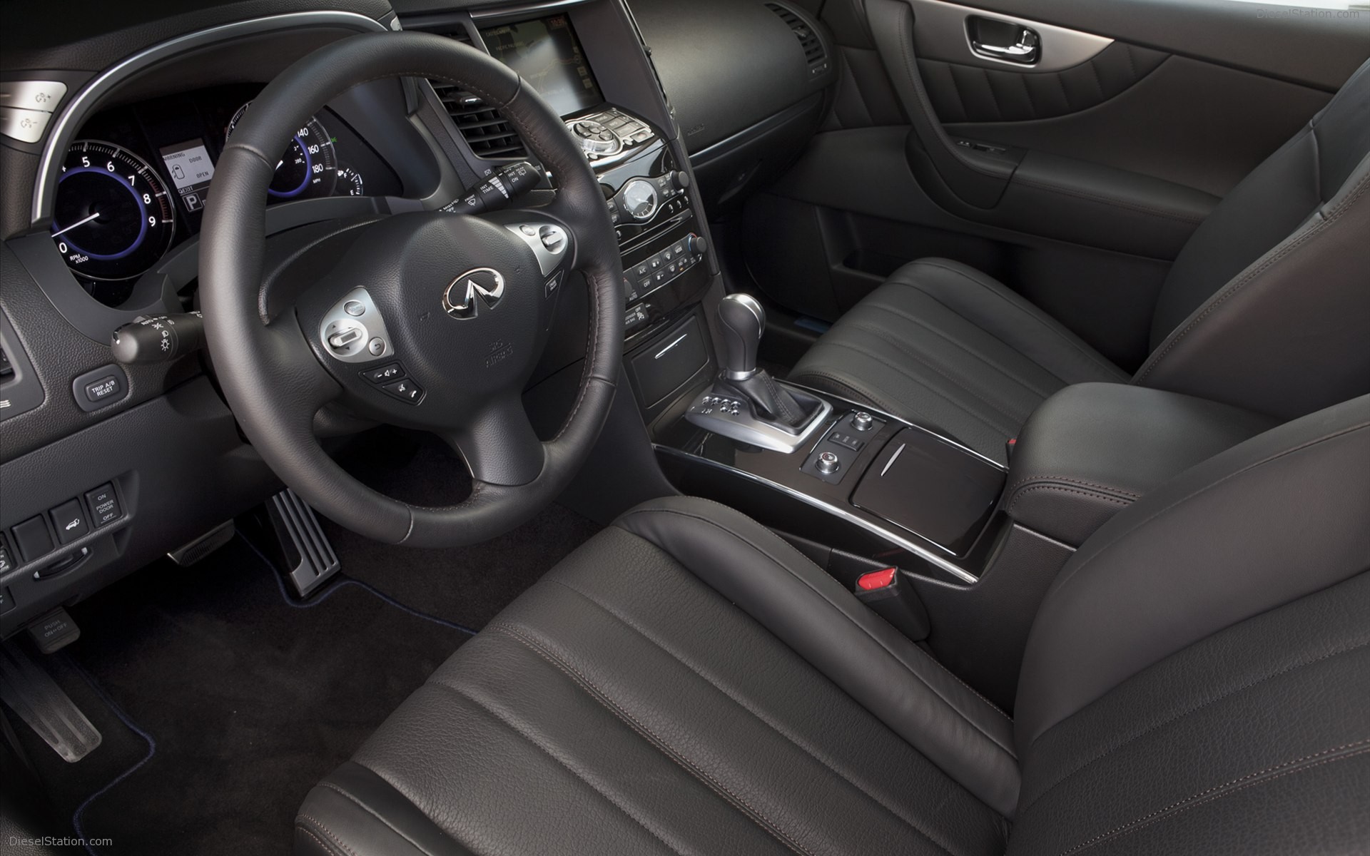 Infiniti FX35 2012