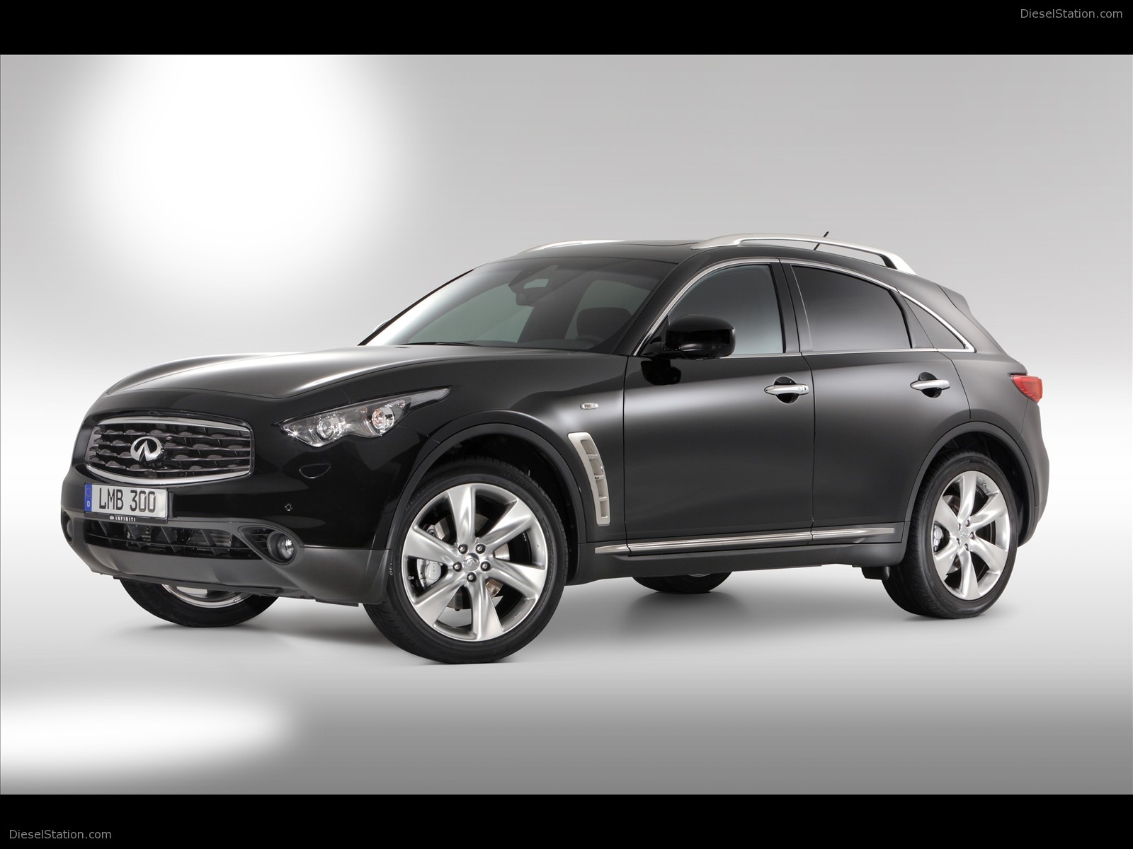 Infiniti FX30d S 2011