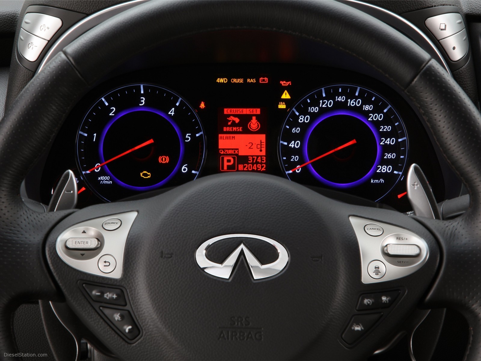 Infiniti FX30d S 2011