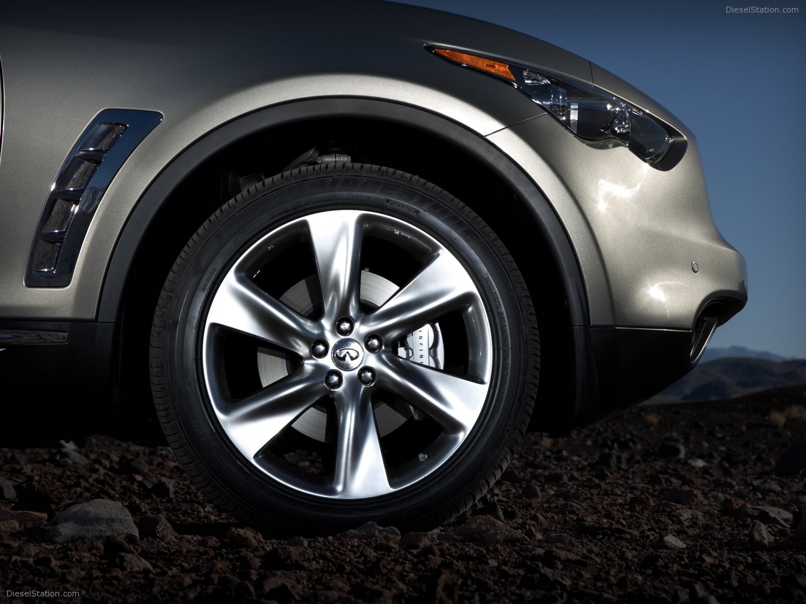 Infiniti FX (2009)