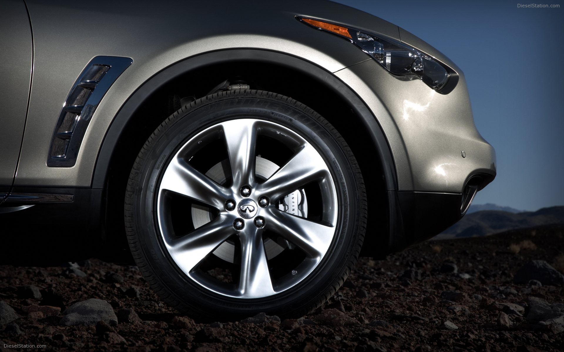 Infiniti FX (2009)