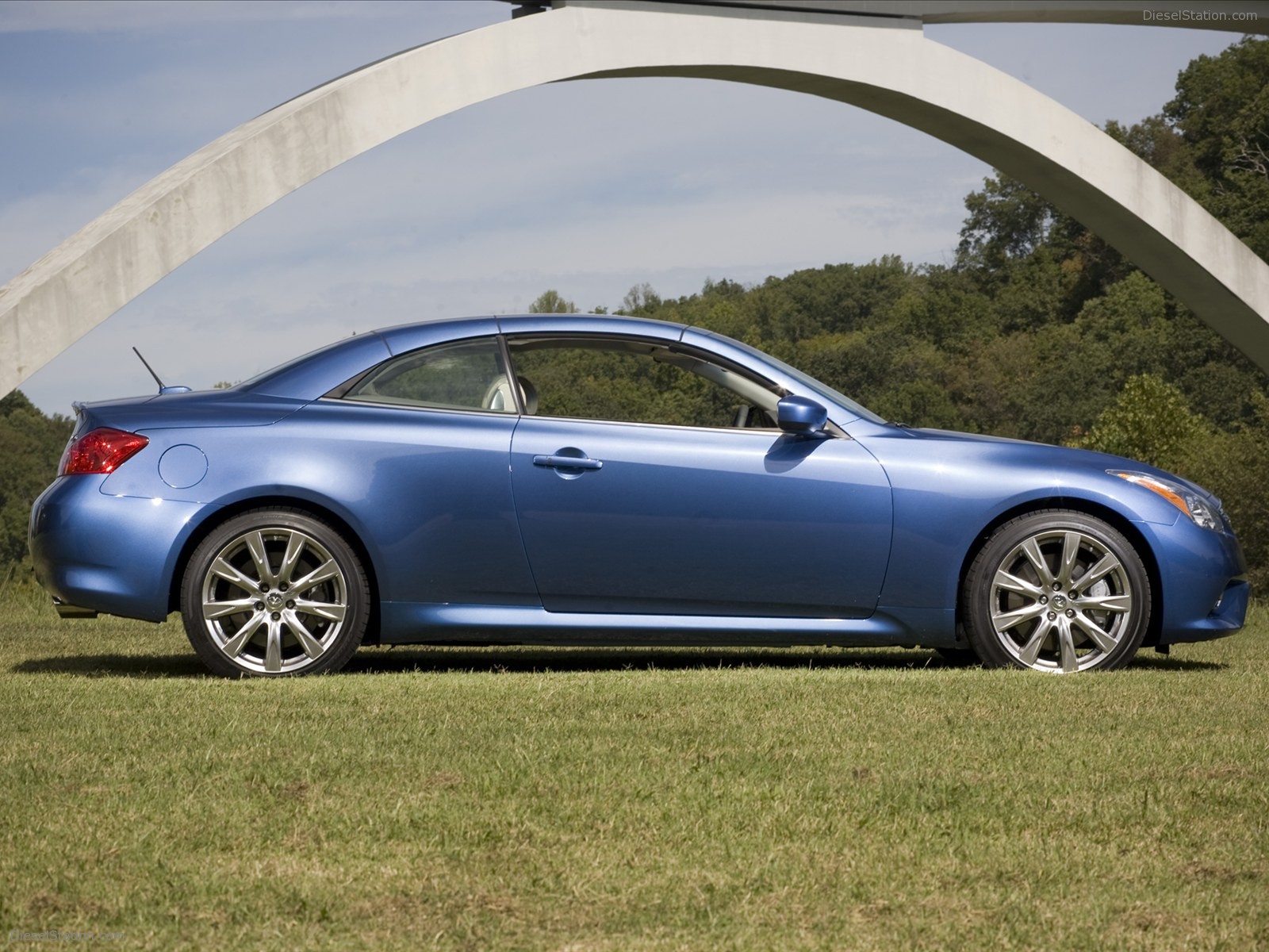 Infiniti G Convertible 2011
