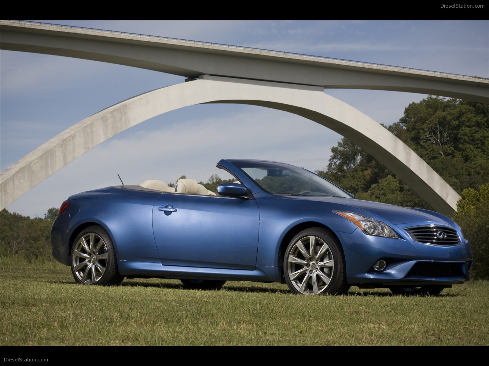 Infiniti G Convertible 2011