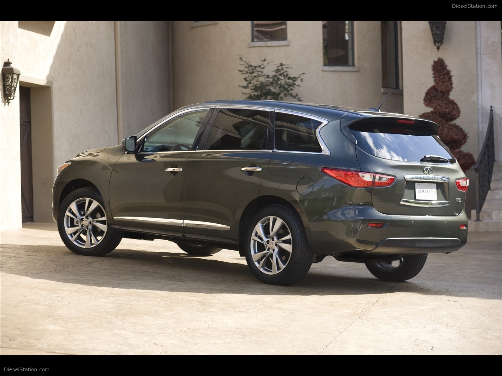 Infiniti JX 2013