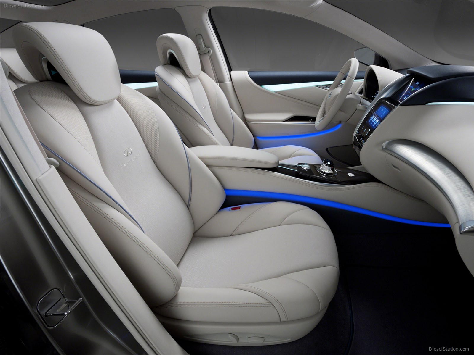 Infiniti LE Concept 2012
