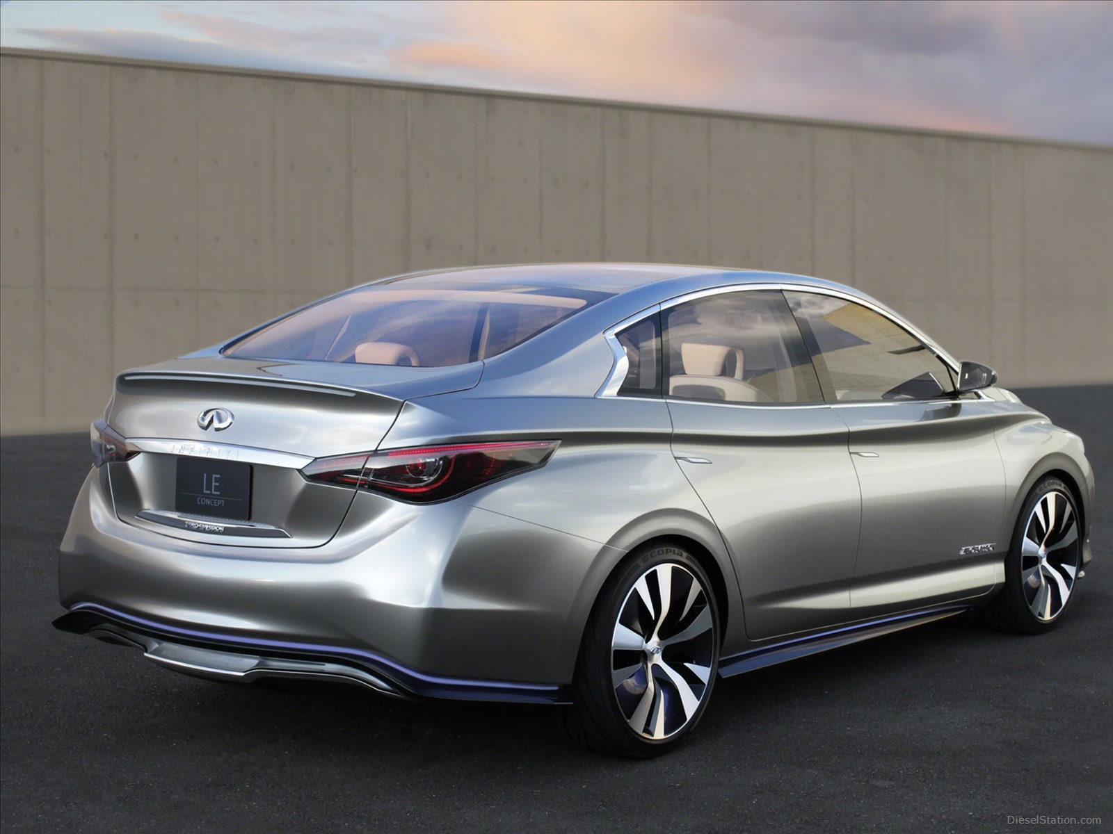 Infiniti LE Concept 2012