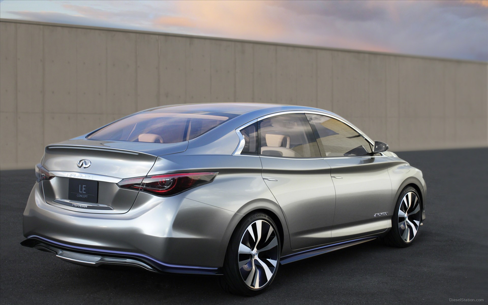 Infiniti LE Concept 2012