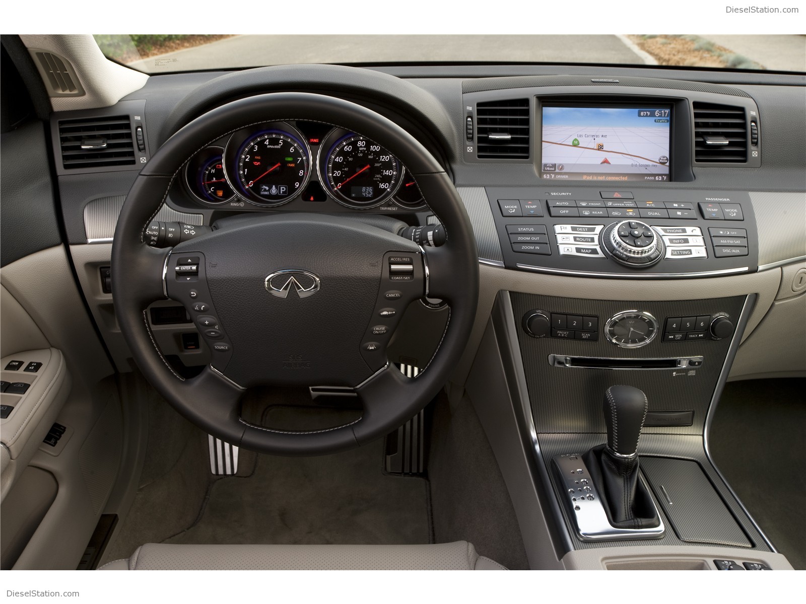 INFINITI M 2009