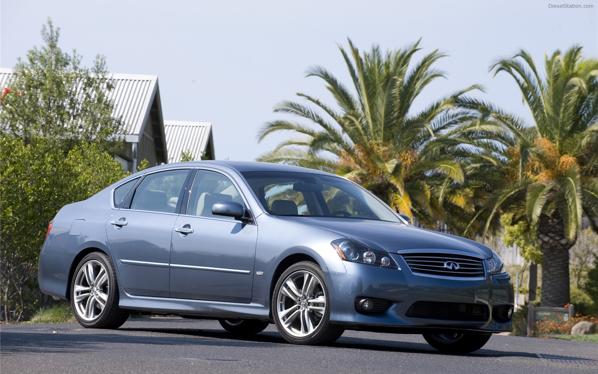 INFINITI M 2009