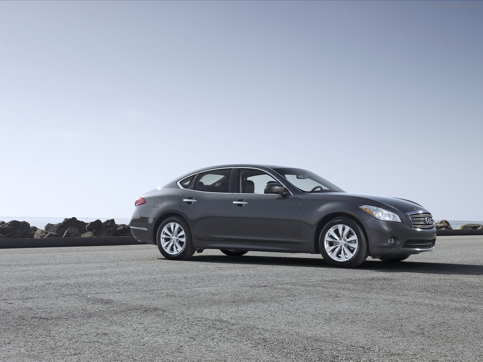 Infiniti M 2012