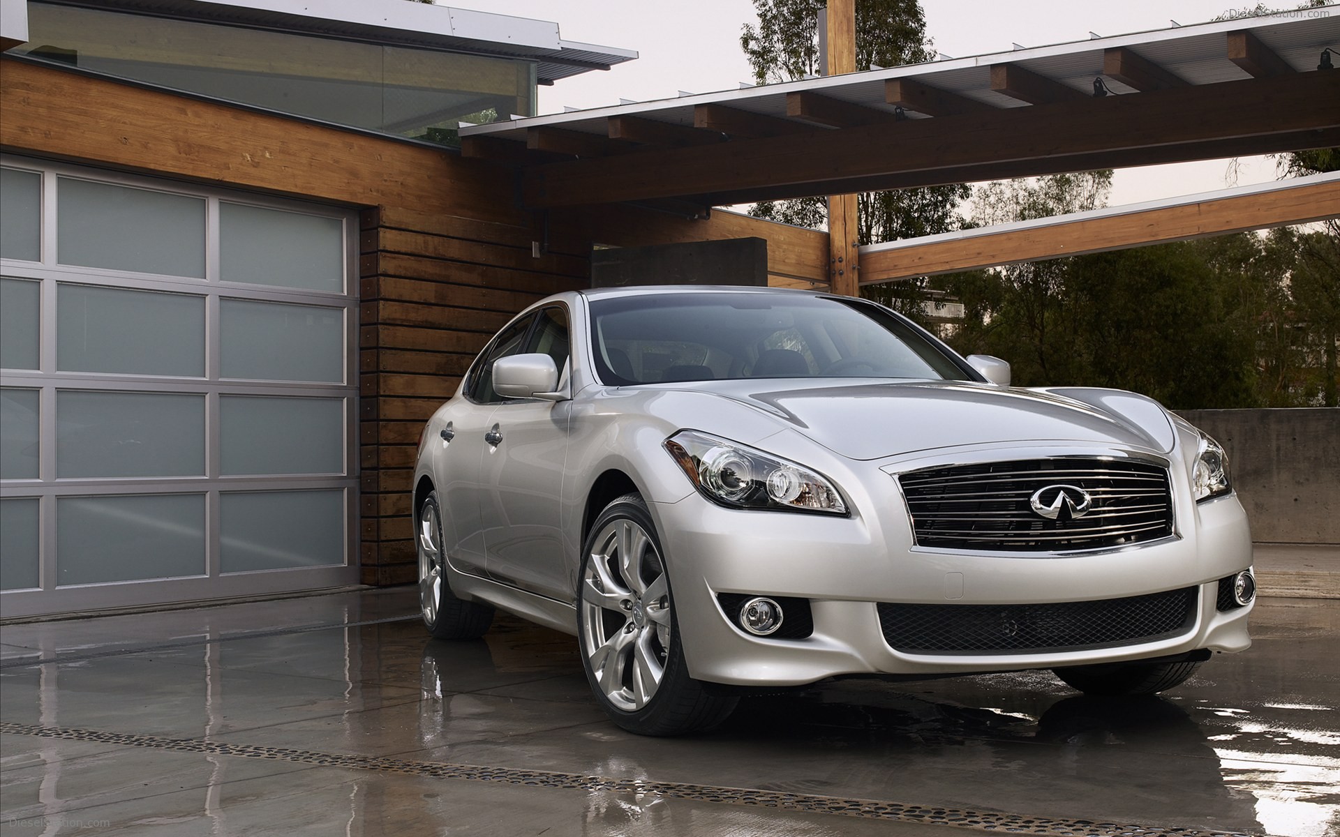 Infiniti M 2012