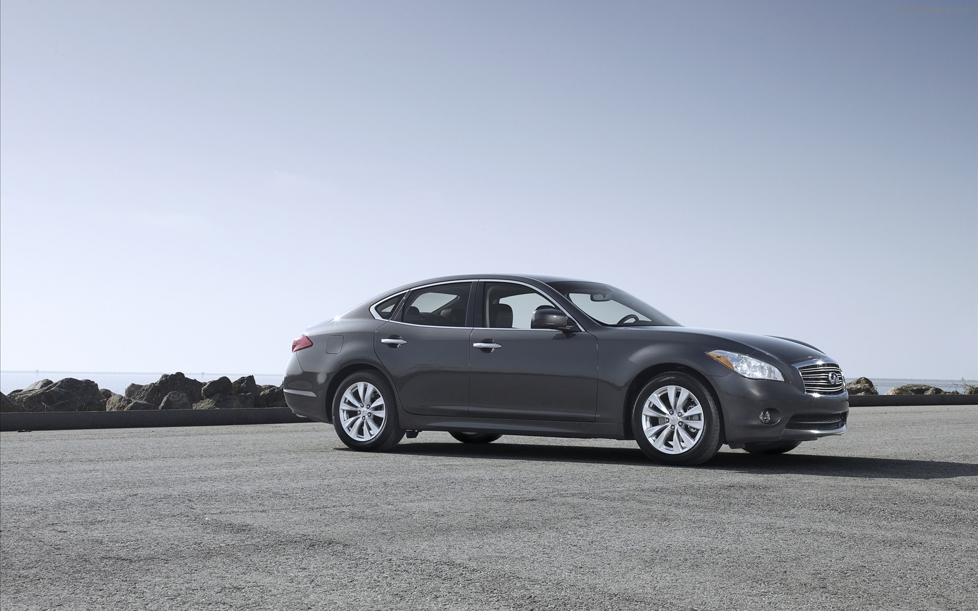 Infiniti M 2012