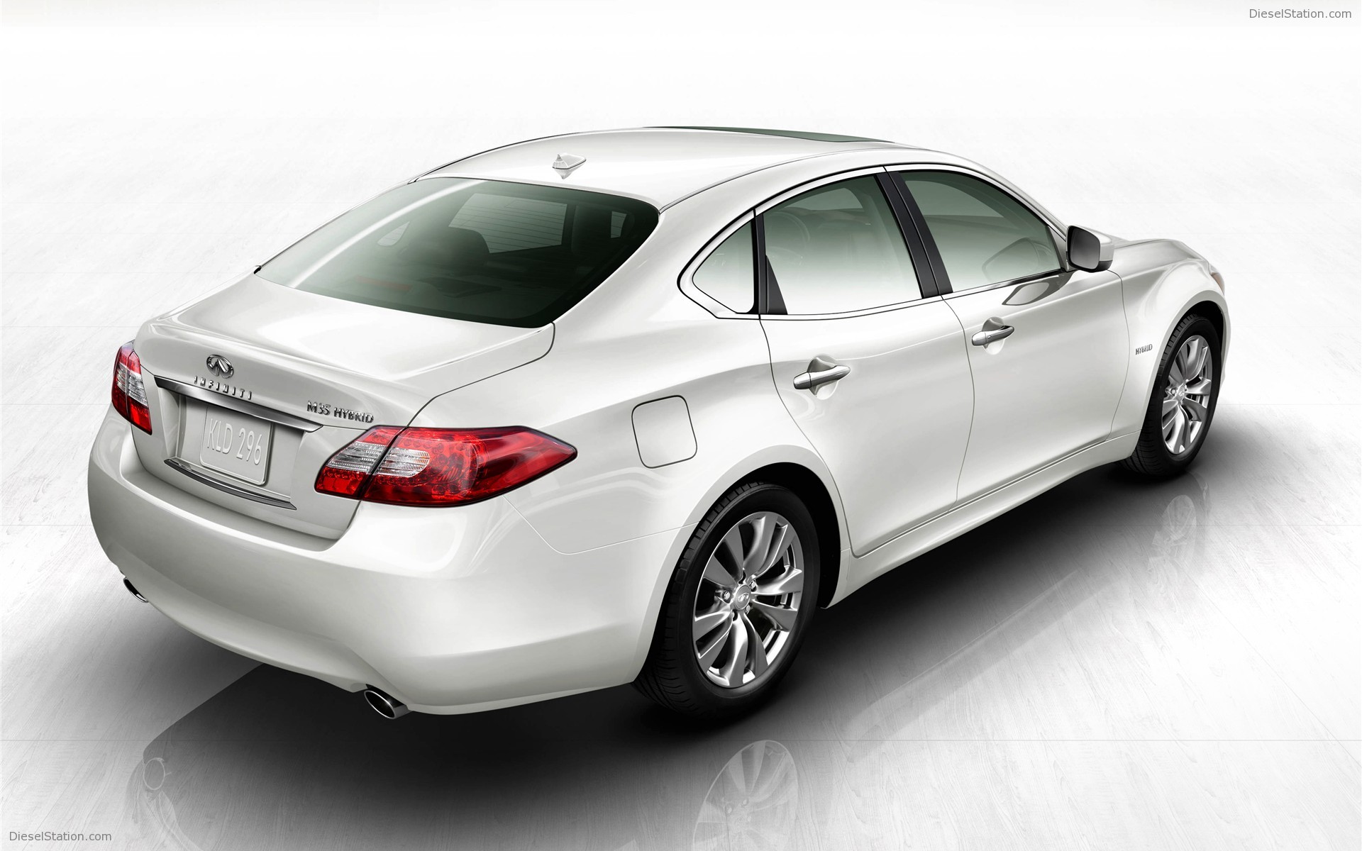 Infiniti Confirms M35 HYBRID FOR PRODUCTION Infiniti Confirms M35 HYBRID FOR PRODUCTION